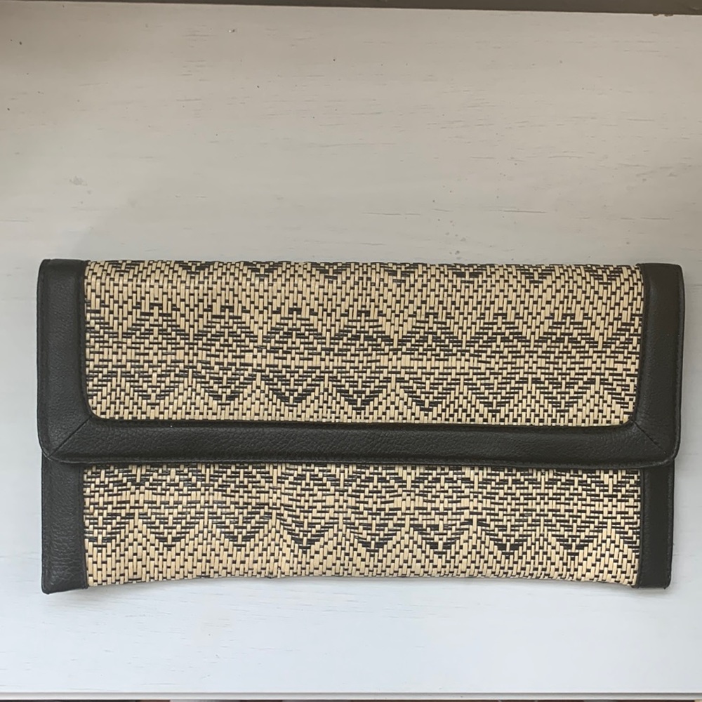 Banana republic black and cream colored clutch